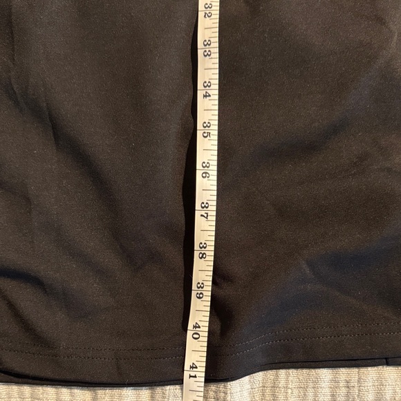 Piper & Scoot Elegant Black XL Dress with Floral Sleeves - Picture 5 of 6